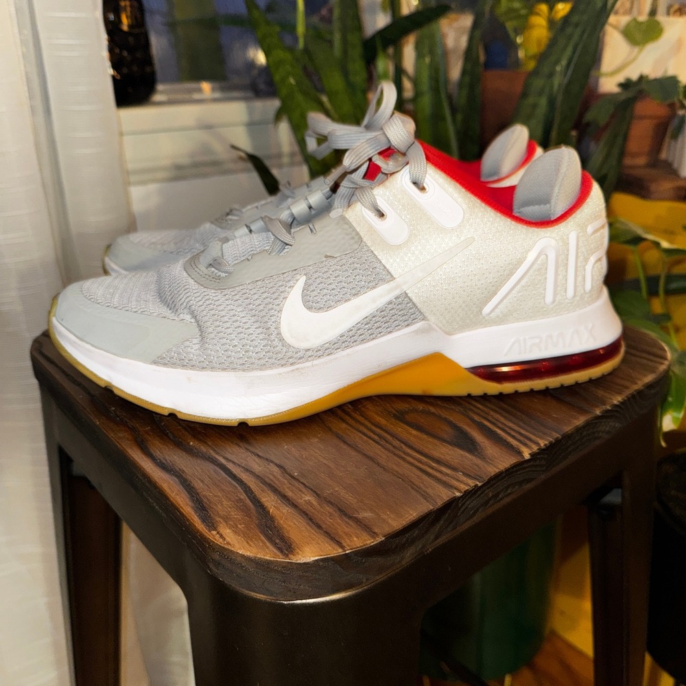 Nike Air Max Alpha Trainer 4 Mens 11 Wolf Grey Red Gum CW3396-006 Training Shoes